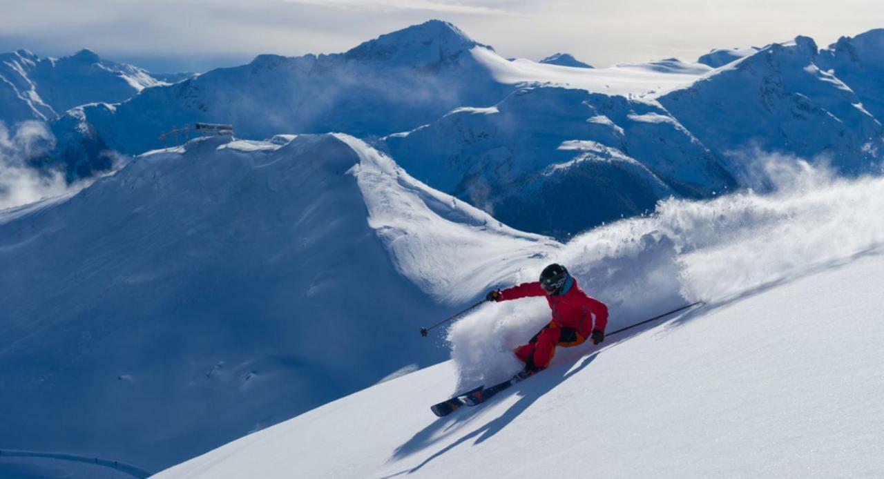 Bright Suite At Ski In/Out Glacier Lodge! Whistler Bagian luar foto